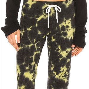 MONROW Sweats with Black Out Tie Dye